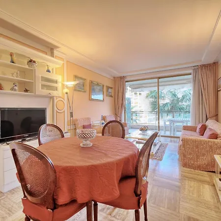 Ref 1908 - Croisette - For Rent * קאן